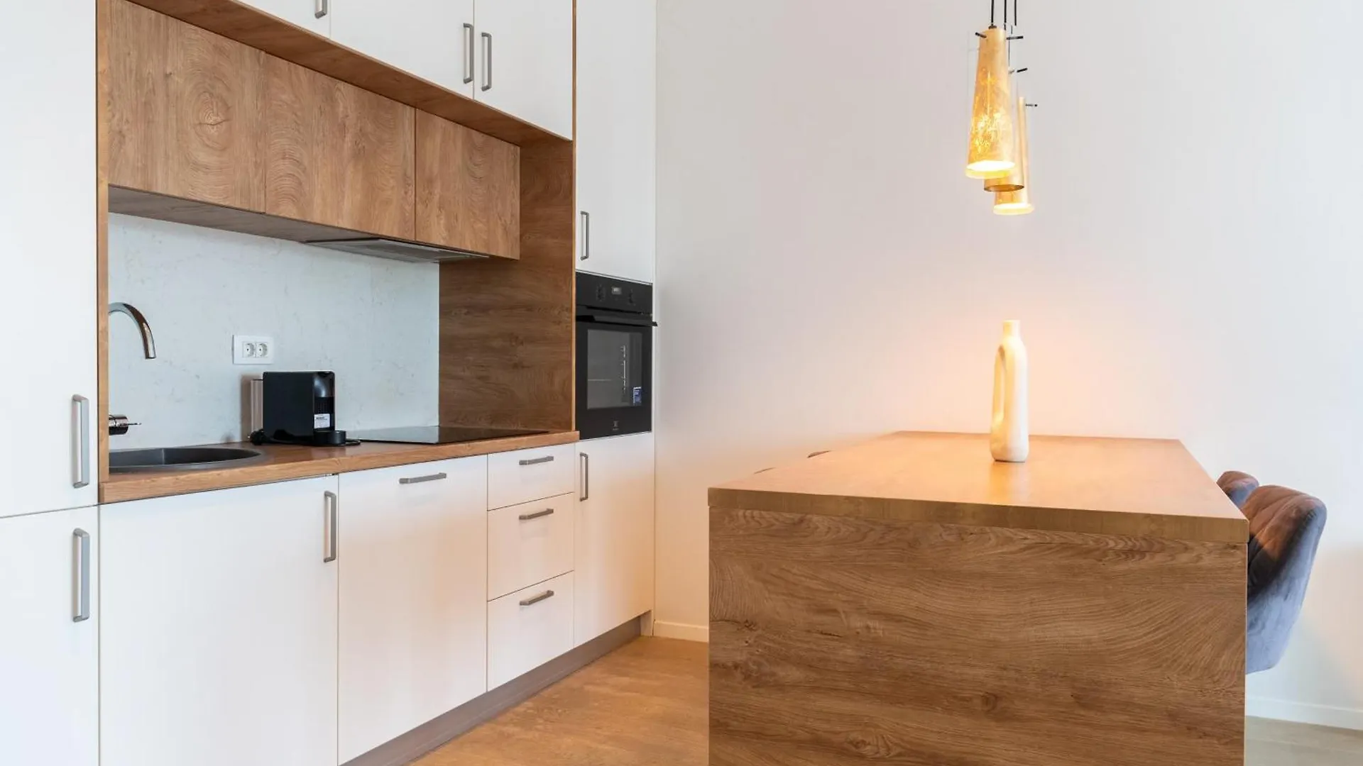 זאדאר Prism Living Apartment